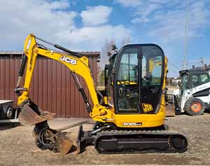 https://neposervisas.lt/wp-content/uploads/2023/04/JCB-8025zts-2015m-1.jpg