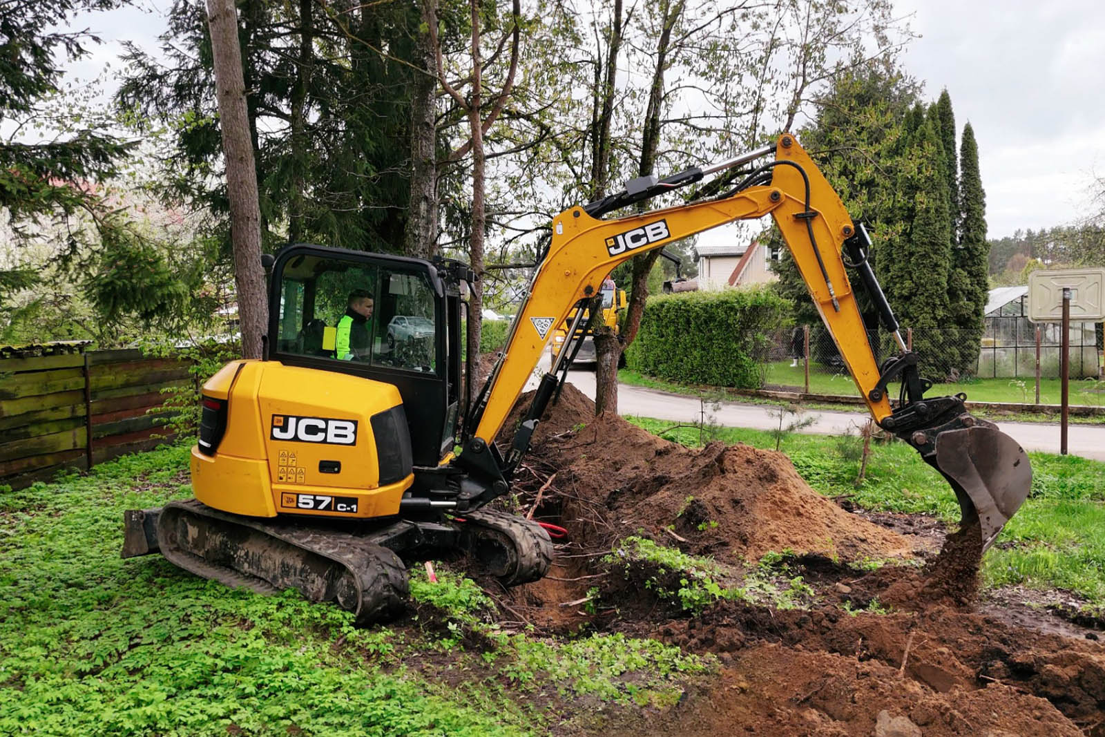Kvartalų, gatvių ir aikštelių apšvietimo įrengimas-012z