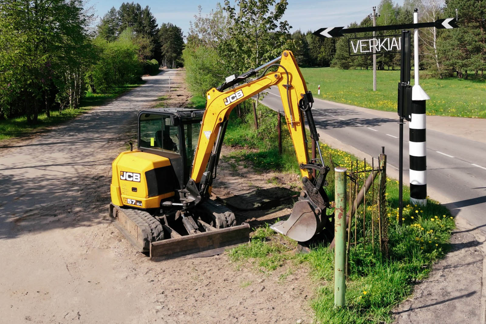 Kvartalų, gatvių ir aikštelių apšvietimo įrengimas-013z