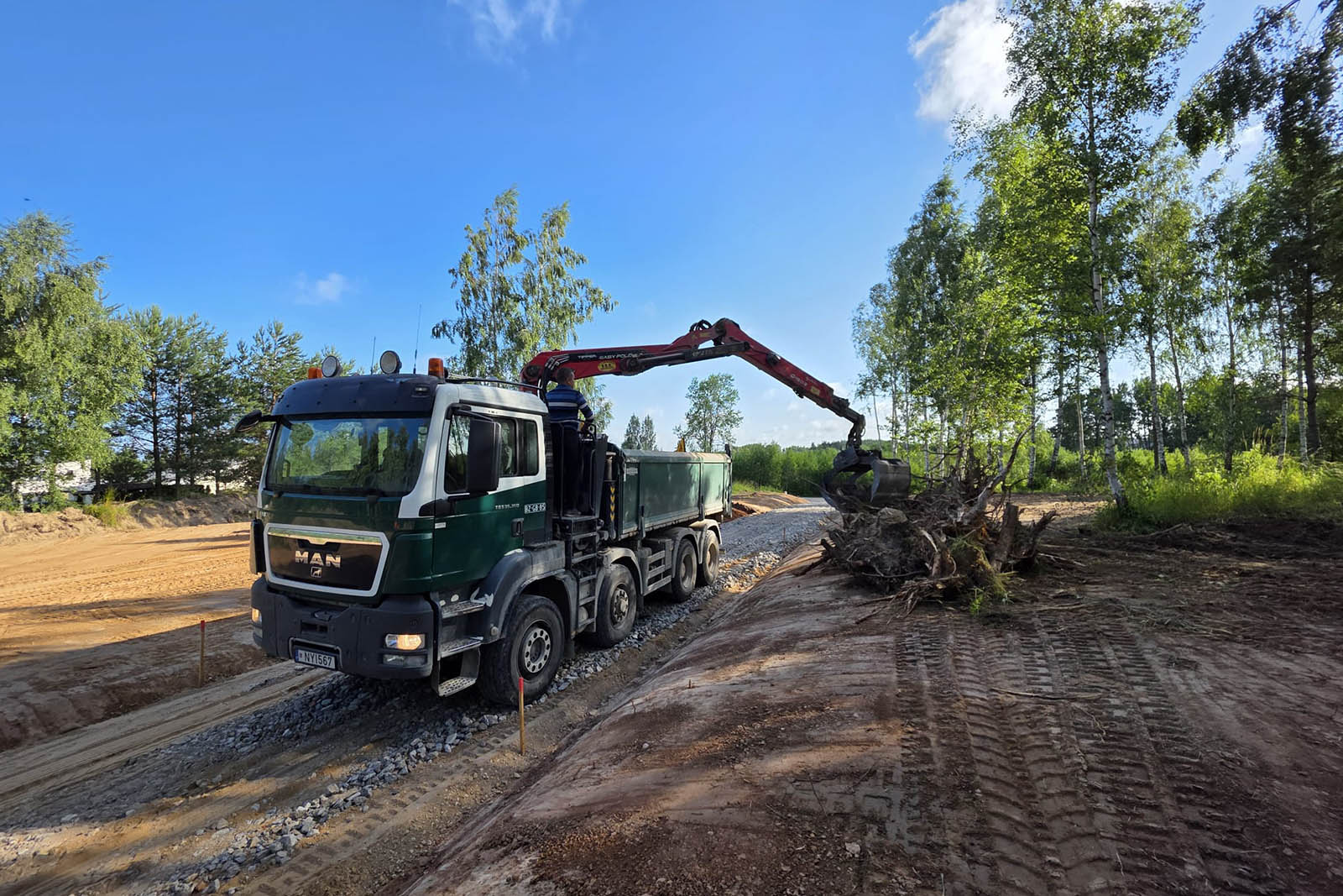 Žemės kasimas pagrindų įrengimui-006z