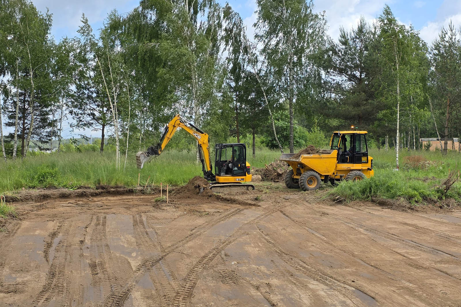 Žemės kasimas pagrindų įrengimui-008z